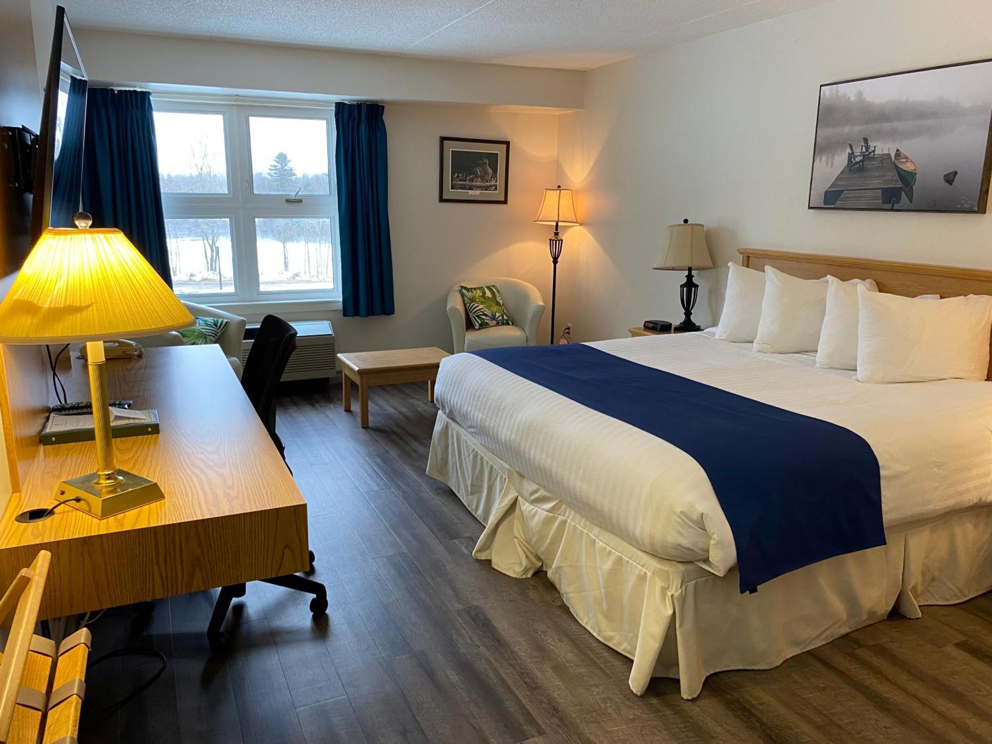 Château Logue Hotel Maniwaki Extérieur photo