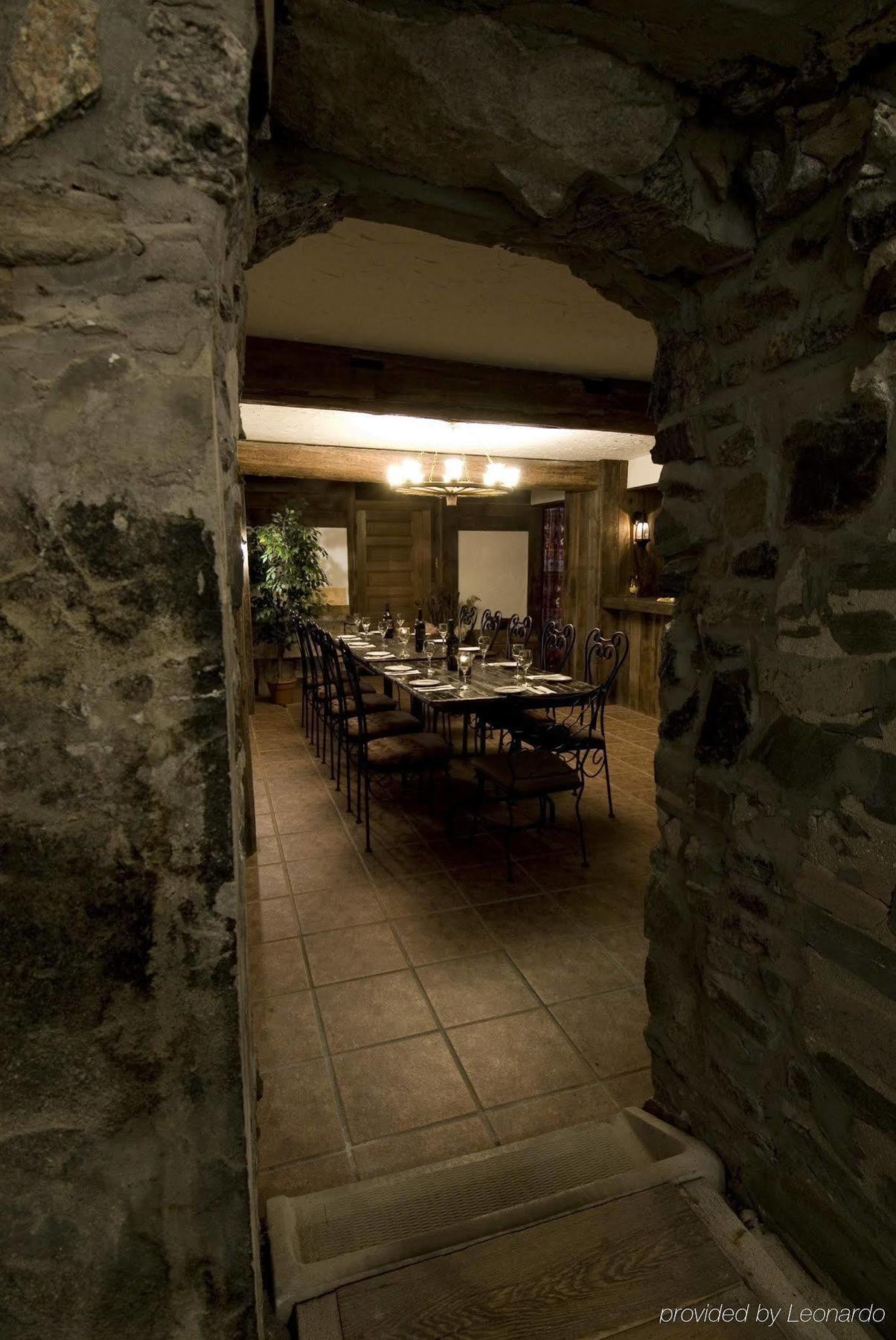 Château Logue Hotel Maniwaki Extérieur photo